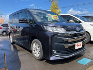 TOYOTA NOAH