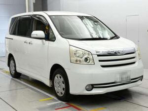 2010 Toyota Noah X Smart Edition